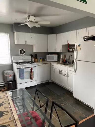 Main picture of 750 Chestnut St