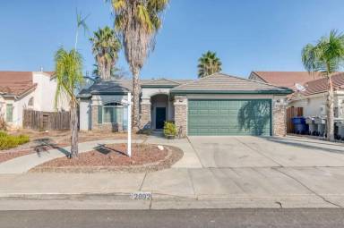Main picture of 2892 E El Paso Ave