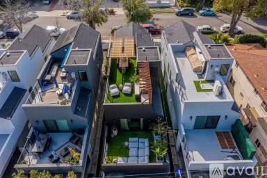 Main picture of 3857 Sequoia St