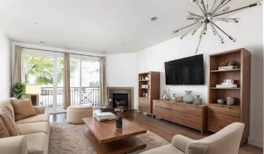 Main picture of 6038 Carlton Way