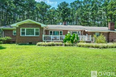Main picture of 828 Washington Dr