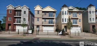 Main picture of 307 Irvine Turner Blvd