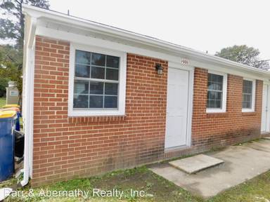 Main picture of 900 Pine Ave