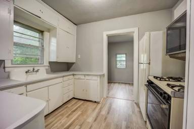 Main picture of 1617 S S St