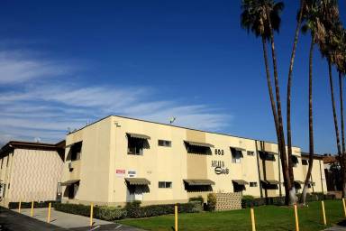 Main picture of 853 W Duarte Rd