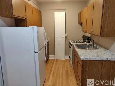 Main picture of 1802 W Genesee St