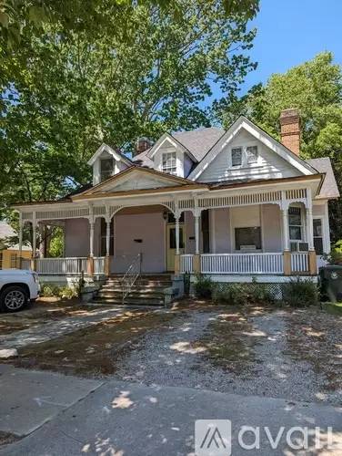 Main picture of 310 Park Ave W