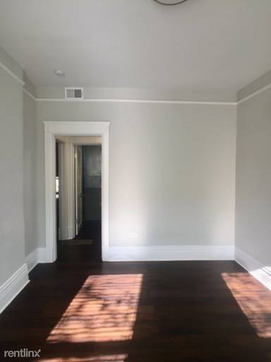 Main picture of 1521 W Leland Ave