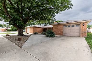 Main picture of 3406 65th Dr
