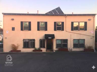 Main picture of 1911 E.25 St