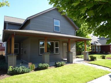 Main picture of 3206 NE Bain St