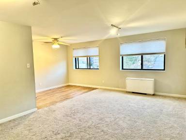 Main picture of 8601 Manchester Rd