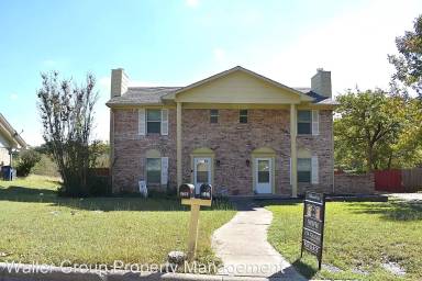 Main picture of 1935 Crooked Ln