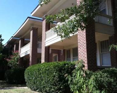 Main picture of 2117 N Shartel Ave