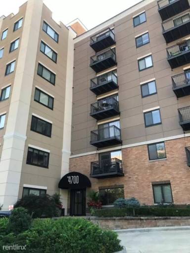Main picture of 4700 Roanoke Pkwy