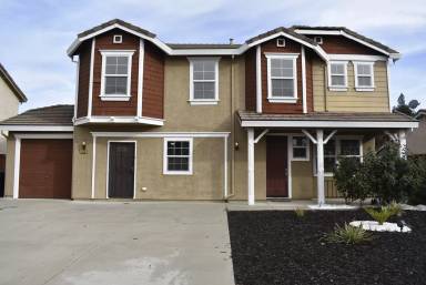 Main picture of 125 Marinette Ct