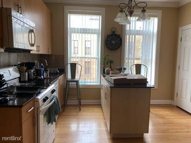 Main picture of 2158 W Chicago Ave