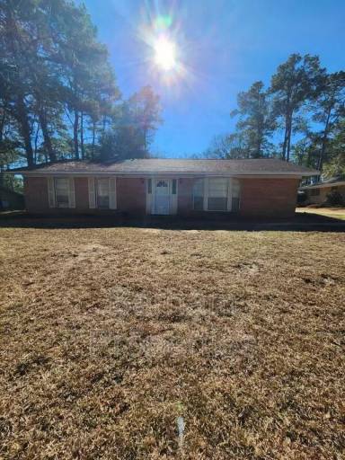 Main picture of 2427 Dogwood Dr