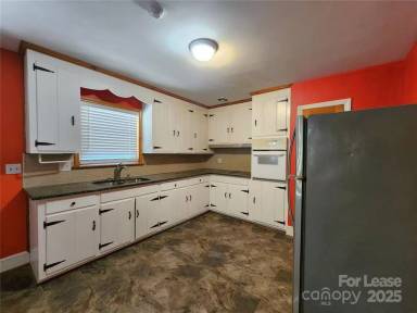 Main picture of 7604 Shady Ln