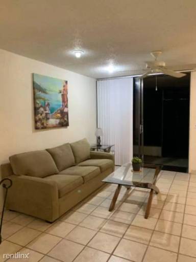 Main picture of 715 SW 75th St
