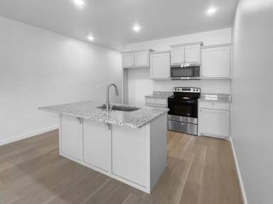Main picture of 2107 SW McKinley Ave