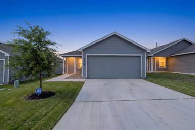 Main picture of 9119 Selene Pl