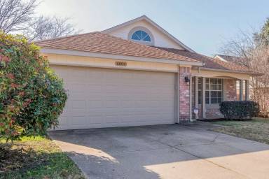 Main picture of 6804 Haltom Rd