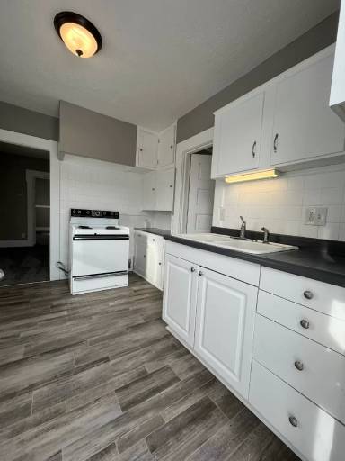 Main picture of 1530 N 32nd St