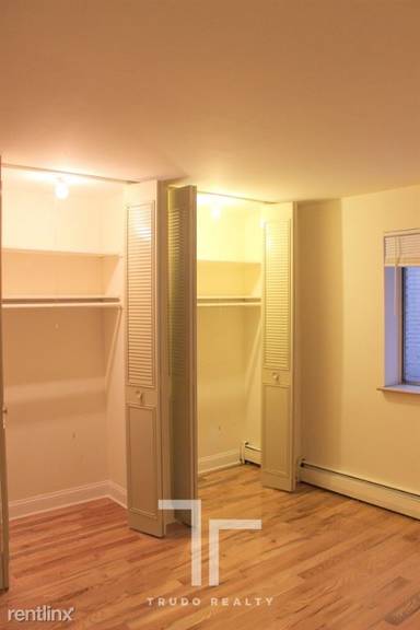 Main picture of 510 W Briar Pl