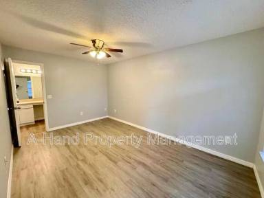 Main picture of 304 Washington Palm Loop