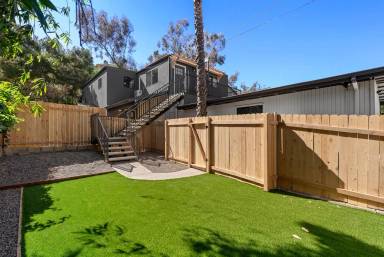 Main picture of 3646 Curlew St
