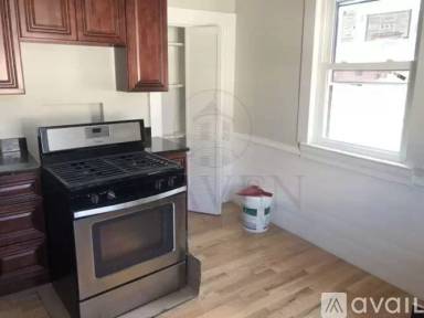 Main picture of 12 Lincoln Ave