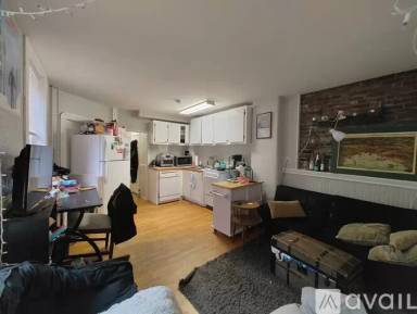 Main picture of 72 Revere St