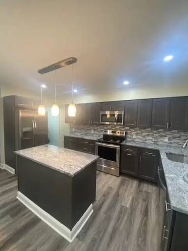 Main picture of 118 S Spring Garden St