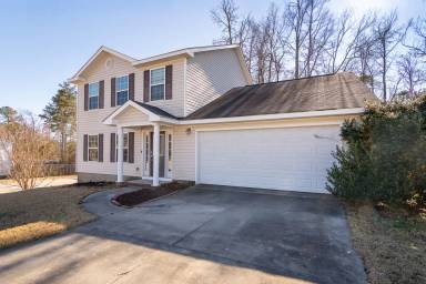 Main picture of 700 Keyes Dr