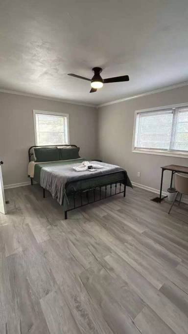 Main picture of 805 Avenue M SW