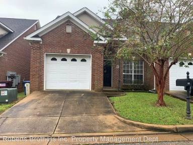 Main picture of 211 West Dr