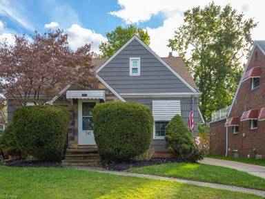 Main picture of 347 E 214th St