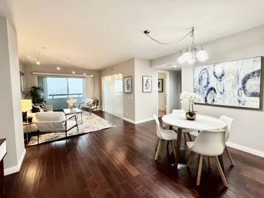 Main picture of Harbor Place Tower