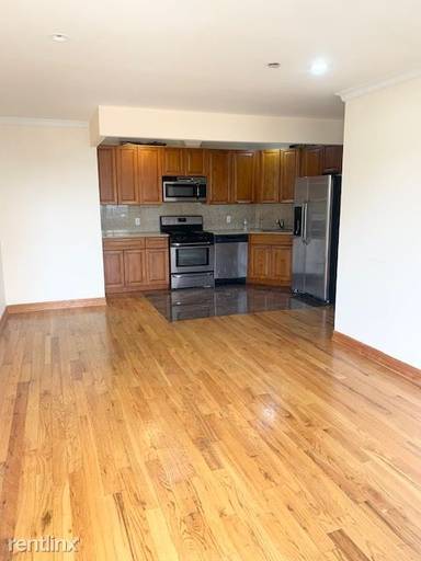Main picture of 3052 Brighton 5th St