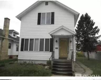 Main picture of 307 E Wabasha St