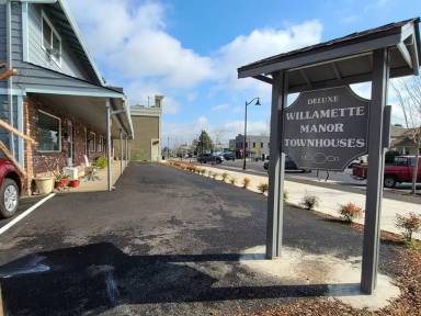 Main picture of 1669 Dollar St