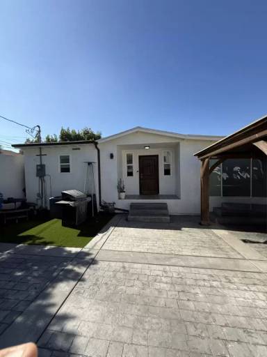 Main picture of 1233 Hyperion Ave