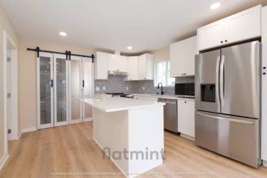 Main picture of 6844 S 133rd St