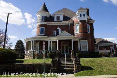 Main picture of 374 1/2 S Pacific Ave