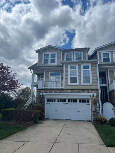Main picture of 8801 Mirror Lake Way