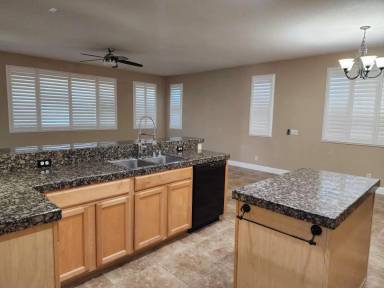 Main picture of 2655 3rd St