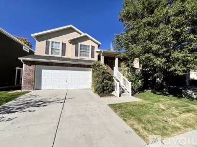 Main picture of 4063 W Pine Grove Way