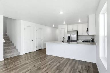 Main picture of 15290 Nimbus Way