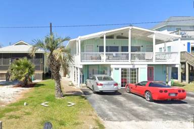Main picture of 209 S 2nd St